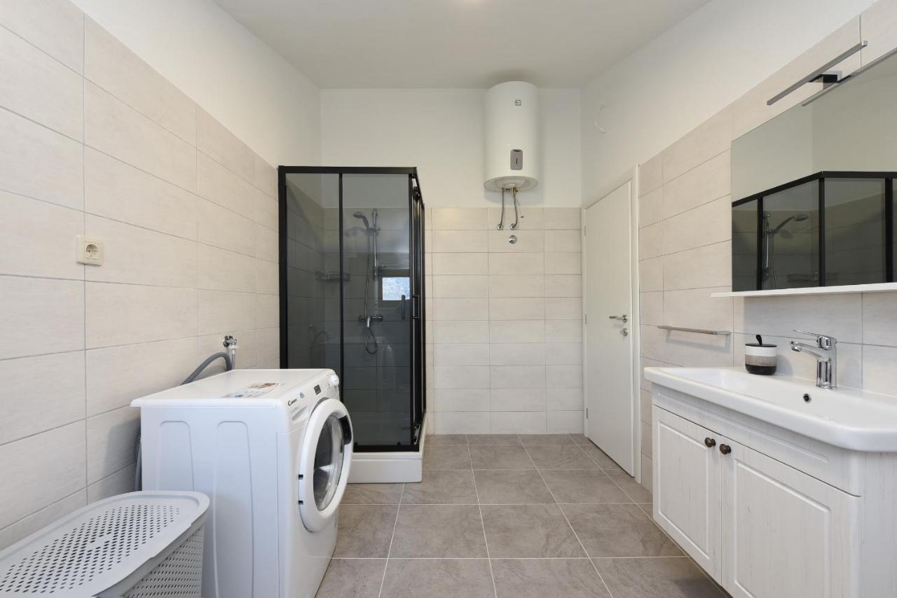 Apartman Magas With Private Pool ヴィンイェラック エクステリア 写真
