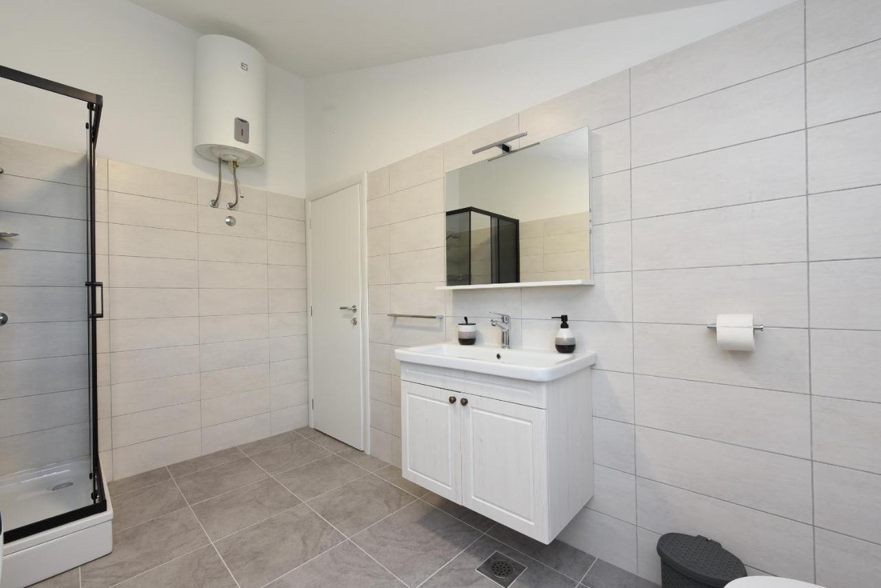Apartman Magas With Private Pool ヴィンイェラック エクステリア 写真