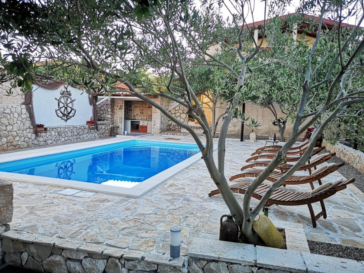 Apartman Magas With Private Pool ヴィンイェラック エクステリア 写真